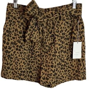 A New Day Sz Medium High Waist Brown Tan Leopard Print Shorts NWT
